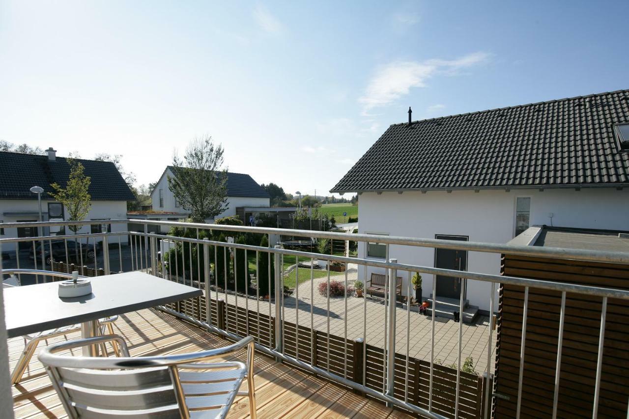 Hotel Am Baronenwald 格平根 外观 照片
