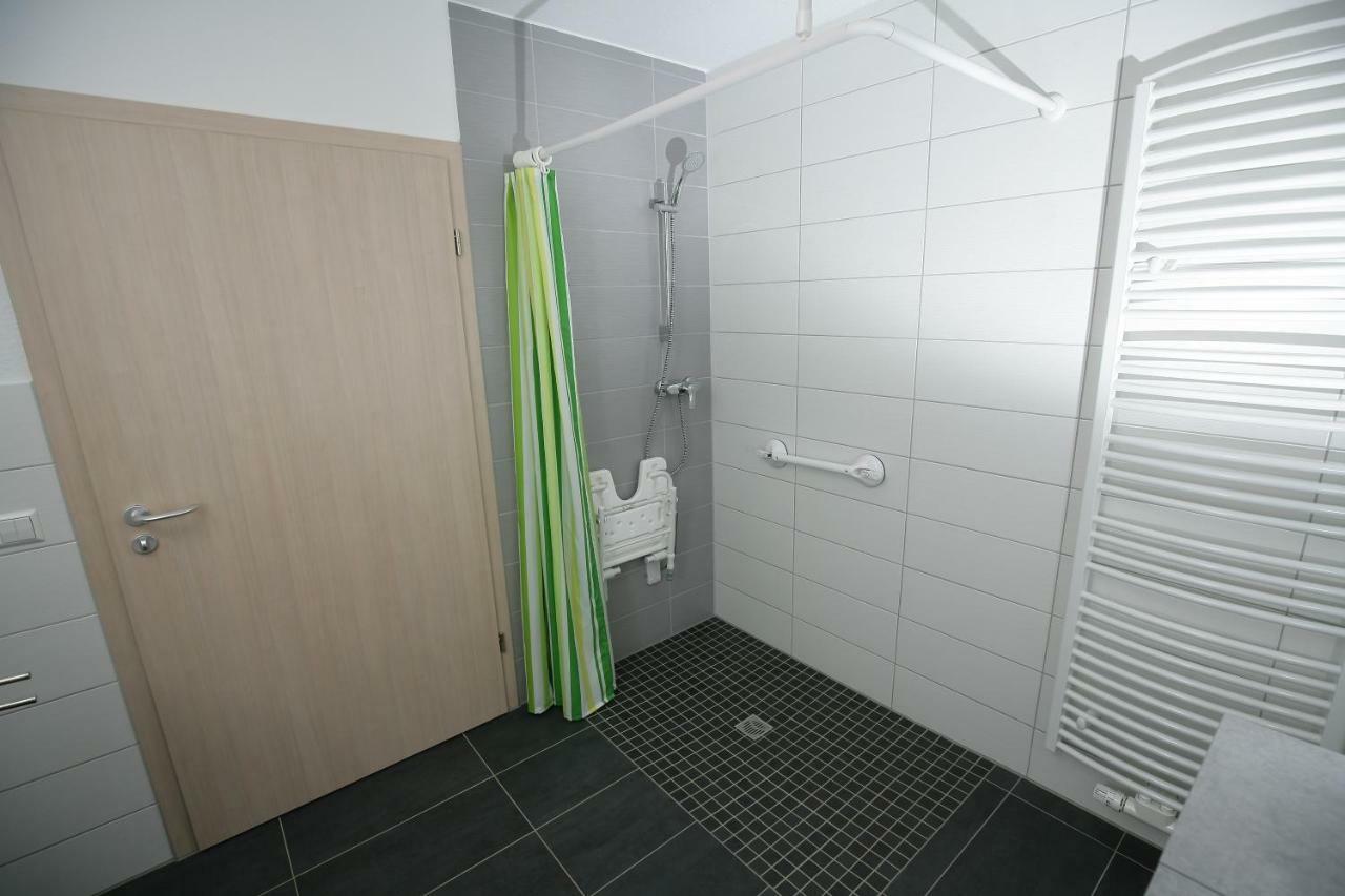 Hotel Am Baronenwald 格平根 外观 照片